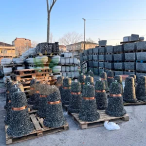 Siyah Mozaikli Beton Duba